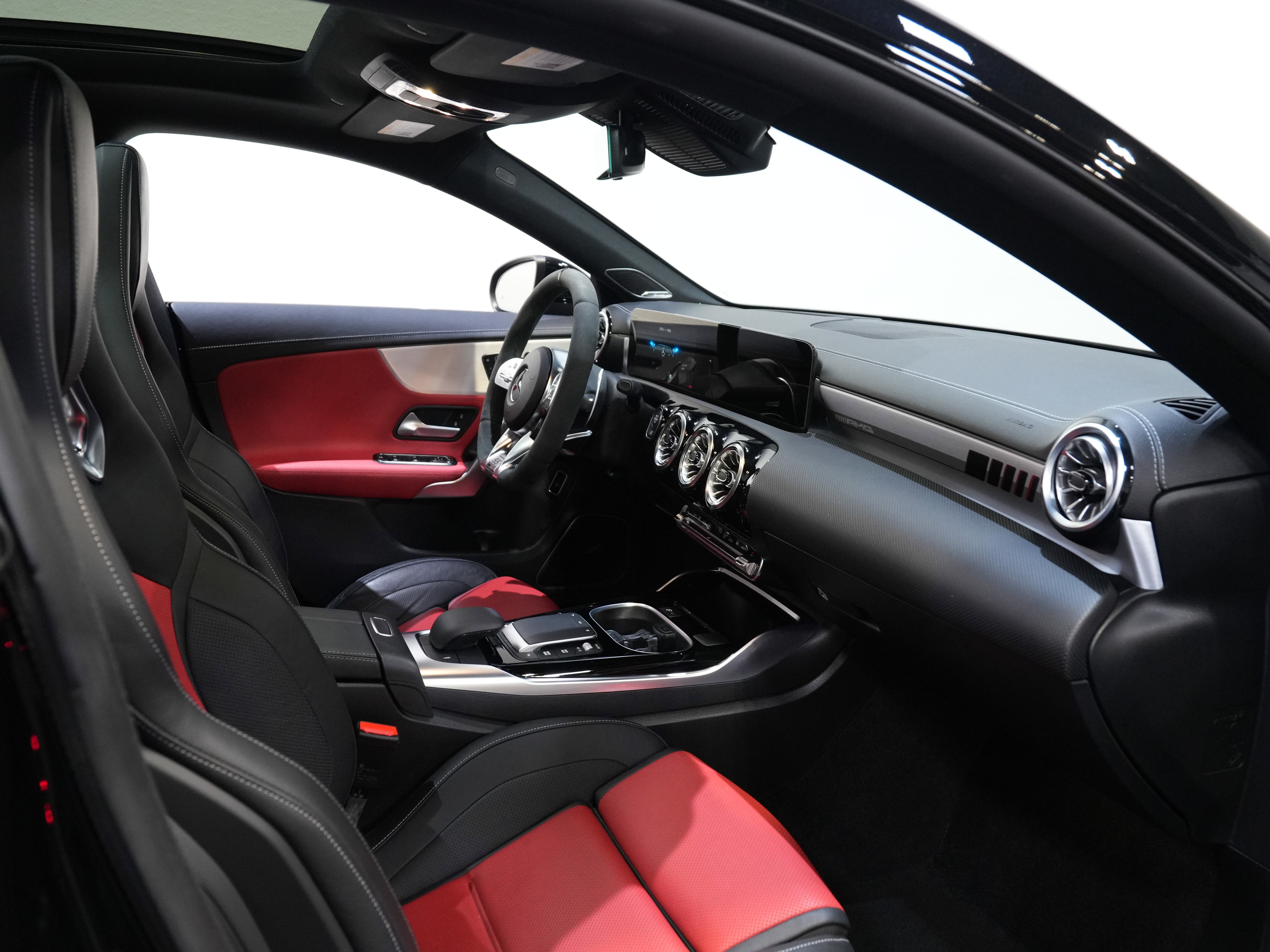 Used 2023 Mercedes-Benz CLA 45 AMG 4MATIC image 37