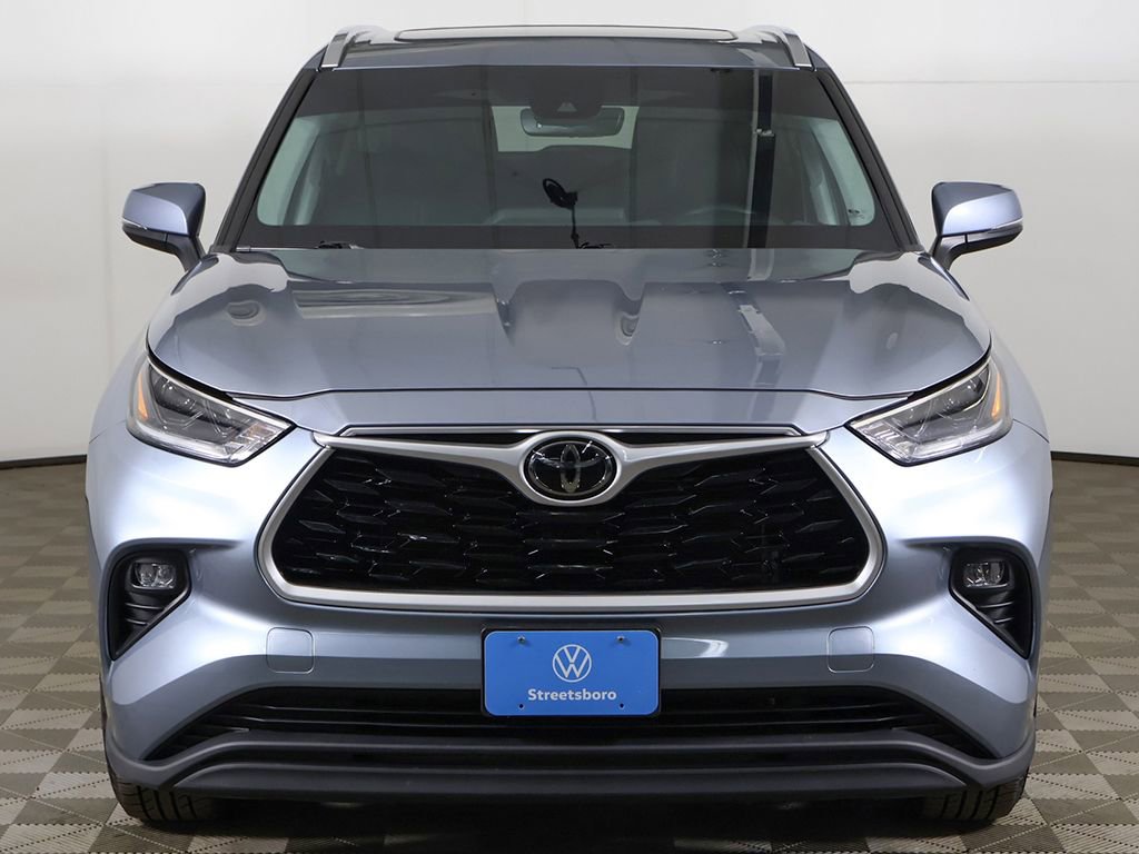 Used 2021 Toyota Highlander XLE image 13