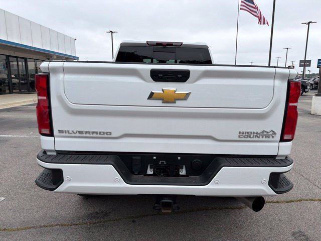 Used 2024 Chevrolet Silverado 2500 High Country AWD/4WD image 4