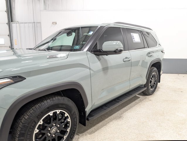 Used 2025 Toyota Sequoia 4WD image 7