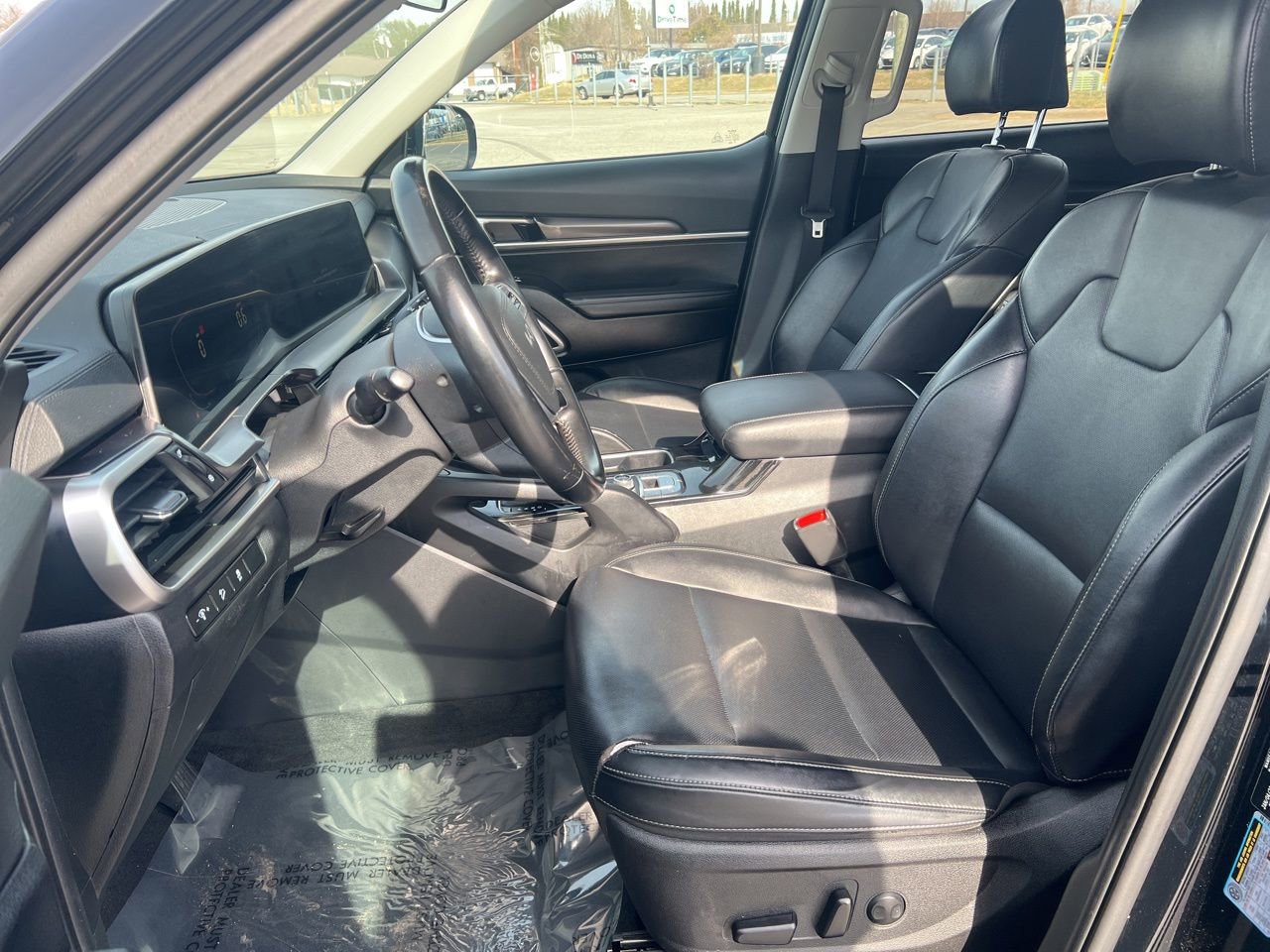 Used 2023 Kia Telluride S image 17