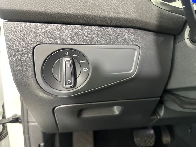 Used 2022 Volkswagen Tiguan SE image 19