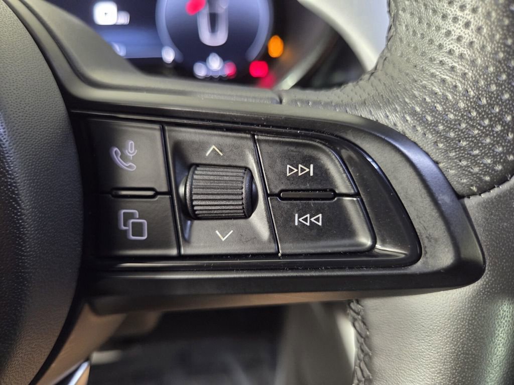 Used 2025 Alfa Romeo Tonale w/ Premium Package AWD/4WD image 19