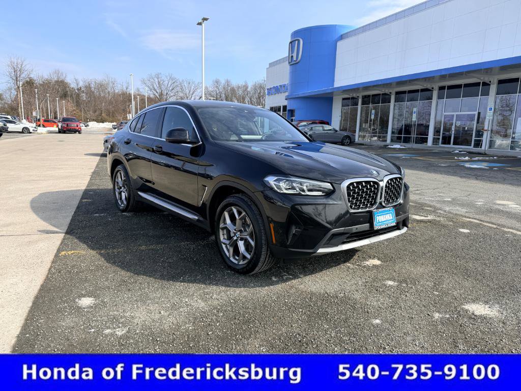 Used 2024 BMW X4 xDrive30i w/ Parking Assistance Package image 8