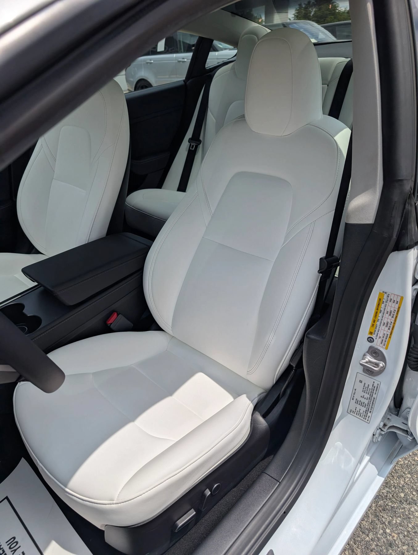 Used 2023 Tesla Model 3 Standard Range RWD image 6