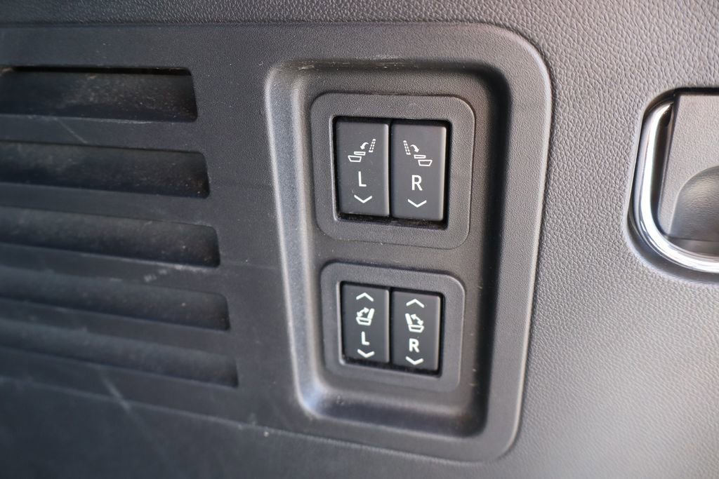 Used 2024 Chevrolet Traverse RS w/ LPO, Floor Liner Package image 43