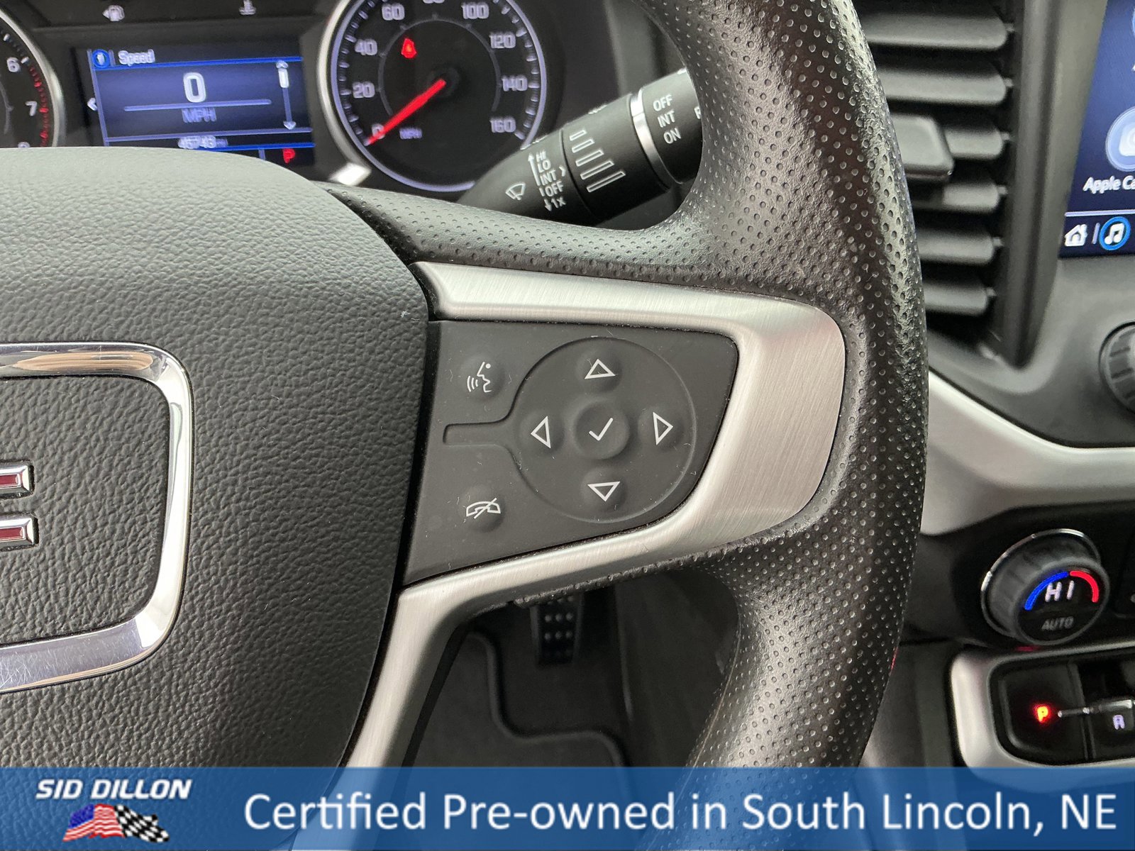 Used 2022 GMC Acadia SLE w/ Driver Convenience Package image 11