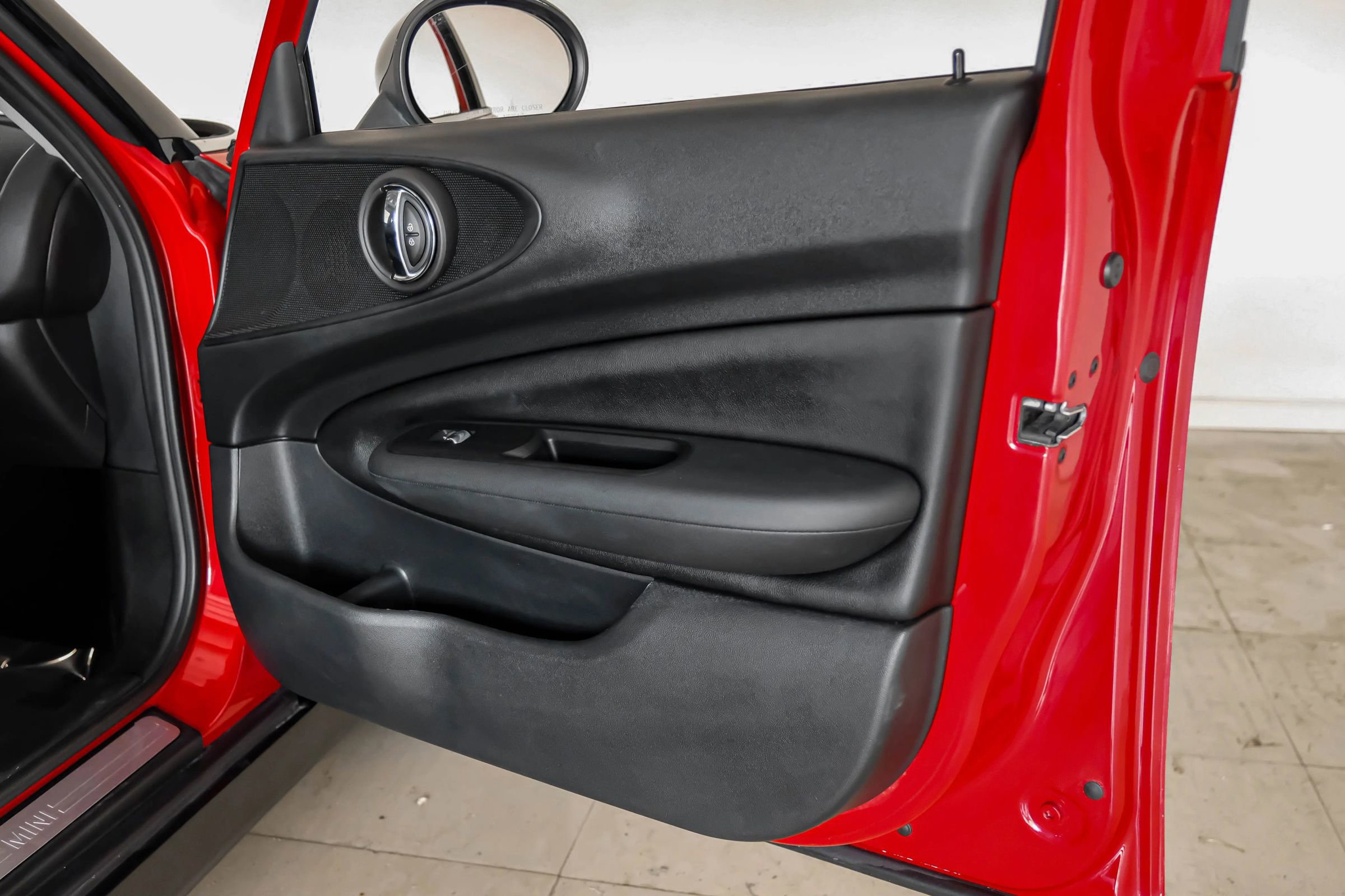 Used 2017 MINI Cooper Clubman ALL4 image 46