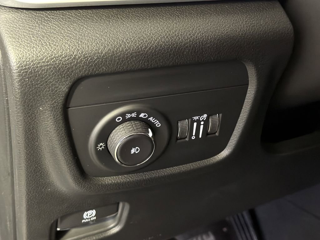 New 2026 Jeep Grand Cherokee Limited image 14