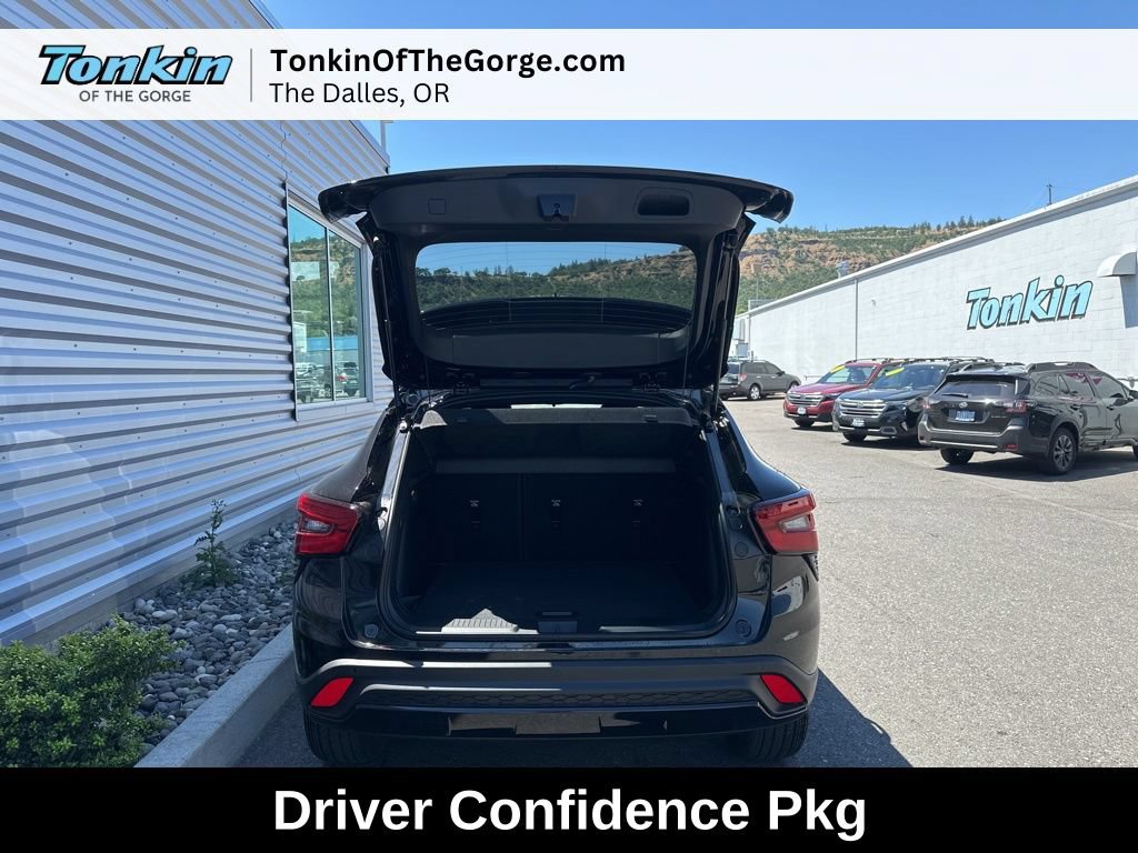 New 2026 Chevrolet Trax RS w/ Driver Confidence Package FWD image 4