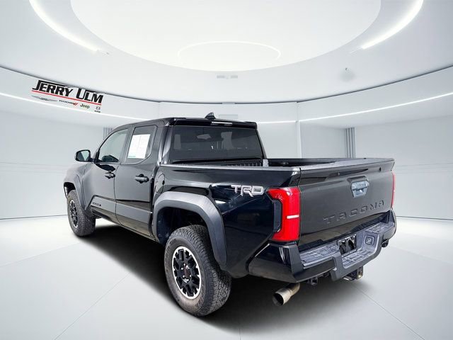 Used 2024 Toyota Tacoma TRD Off-Road image 5