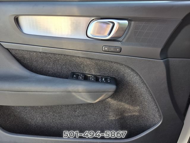 Used 2024 Volvo XC40 B5 Core AWD/4WD image 26