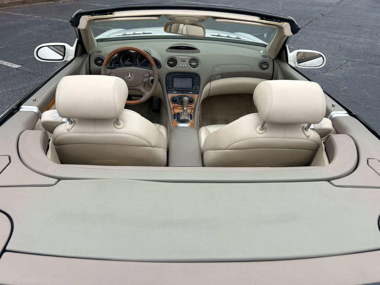 Used 2008 Mercedes-Benz SL 550 image 8