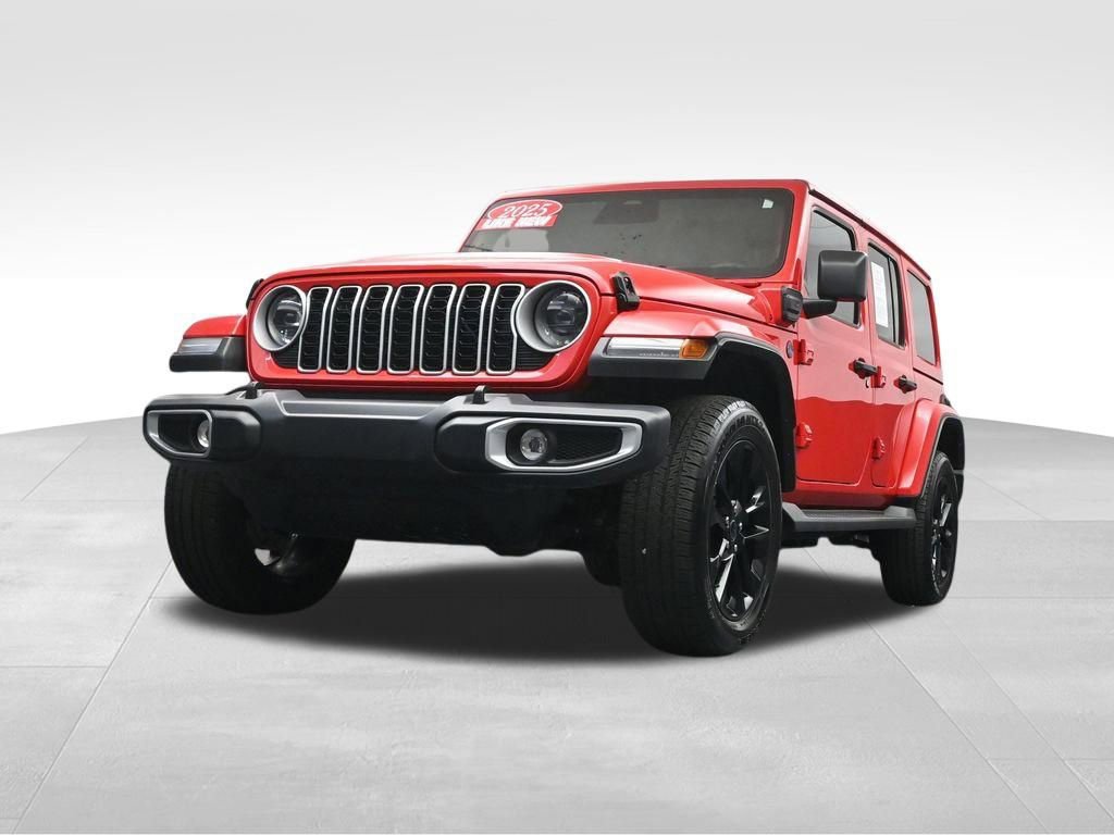 Used 2025 Jeep Wrangler Unlimited Sahara AWD/4WD image 24