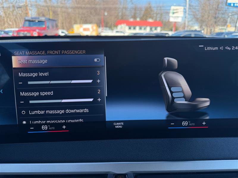 Used 2023 BMW iX xDrive50 w/ Premium Package image 24