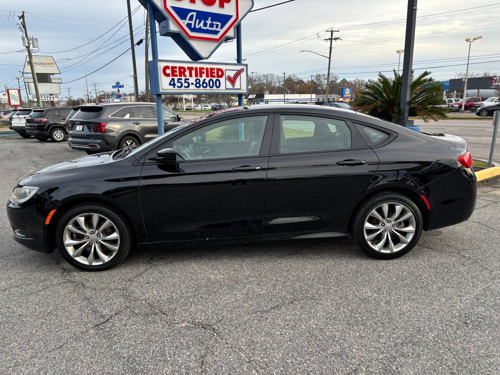 Used 2015 Chrysler 200 S w/ Comfort Group image 3