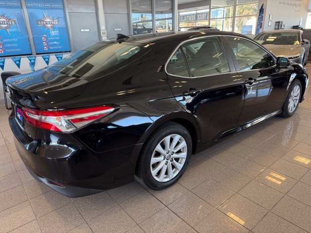 Used 2020 Toyota Camry LE w/ Convenience Package FWD image 3