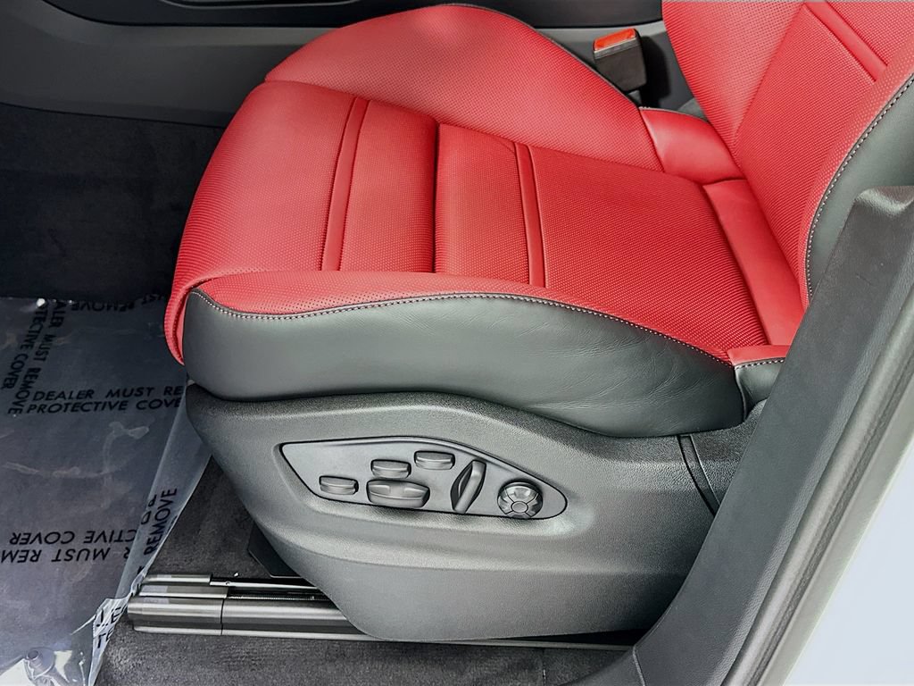 New 2026 Porsche Cayenne GTS AWD/4WD image 22
