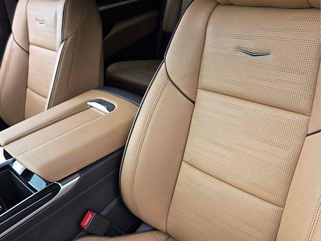 New 2026 Cadillac Escalade Luxury AWD/4WD image 15