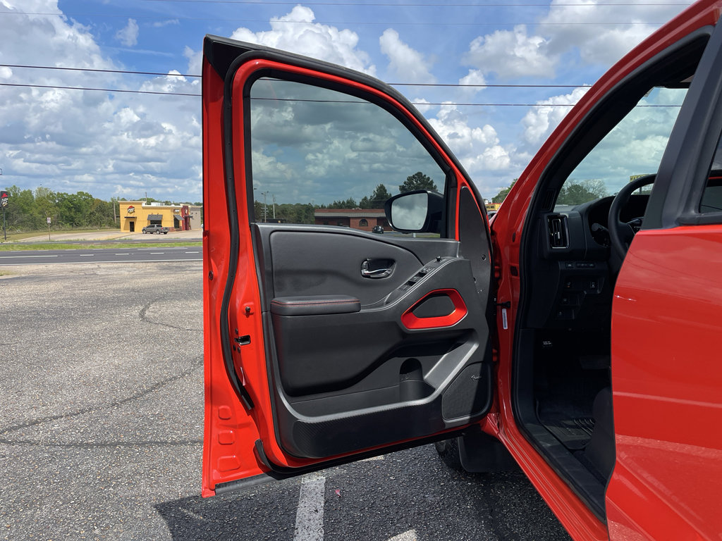 Used 2025 Nissan Frontier Pro-X w/ Pro Premium Package image 8