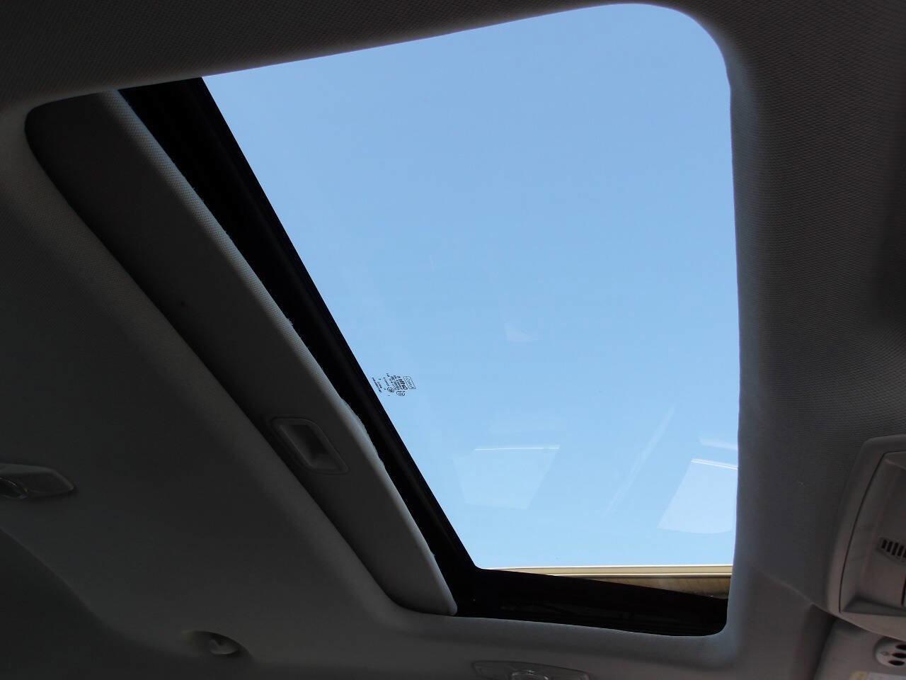 Used 2012 Ford Focus Titanium FWD image 40