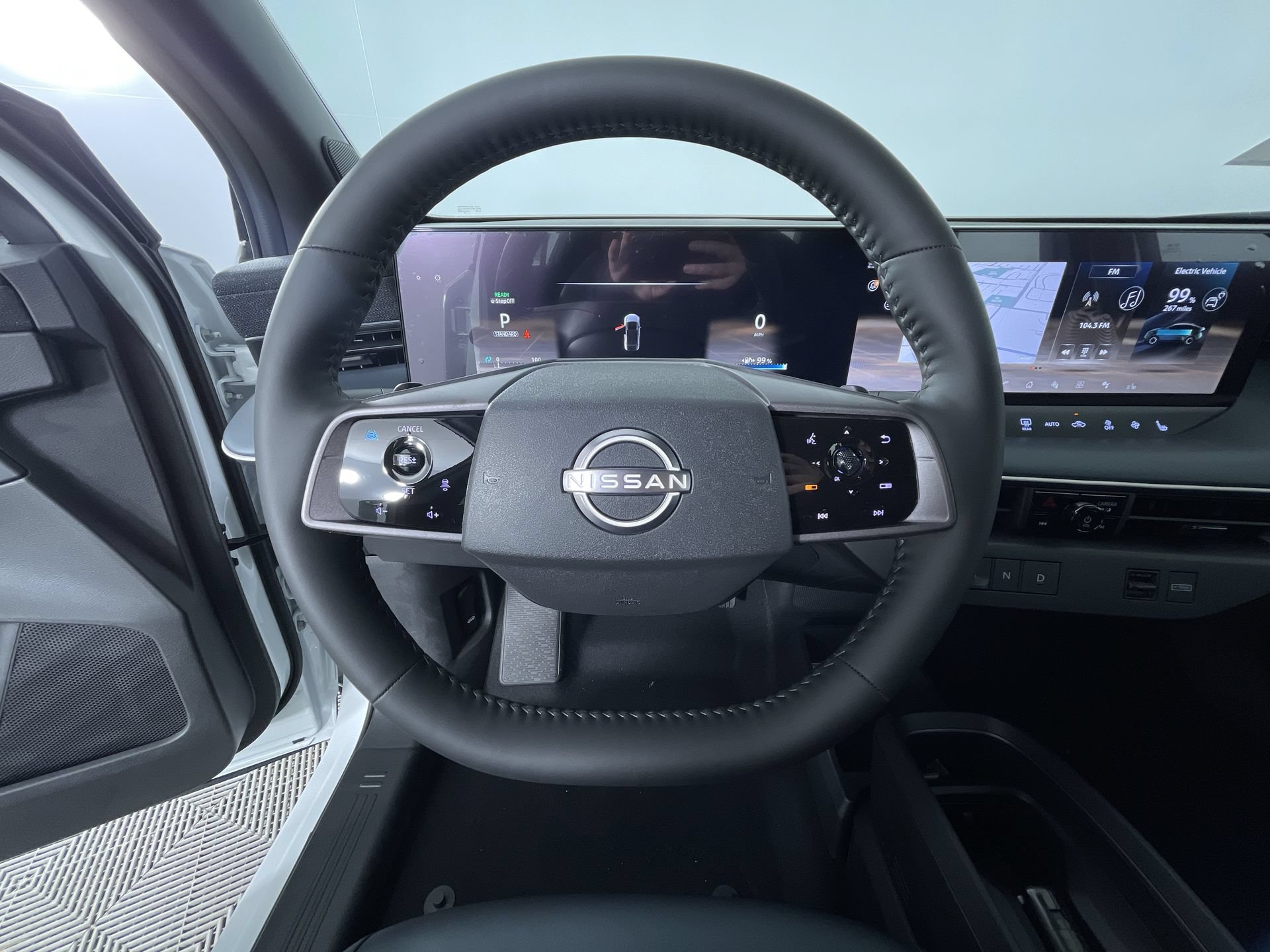 New 2026 Nissan Leaf SV+ w/ Floor Mat Package (SV+) FWD image 16