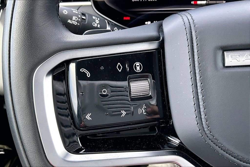 Certified 2025 Land Rover Range Rover Sport SE image 20