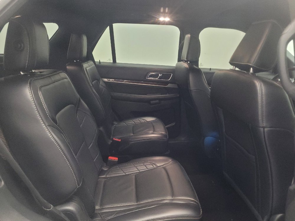 Used 2019 Ford Explorer Platinum AWD/4WD image 19