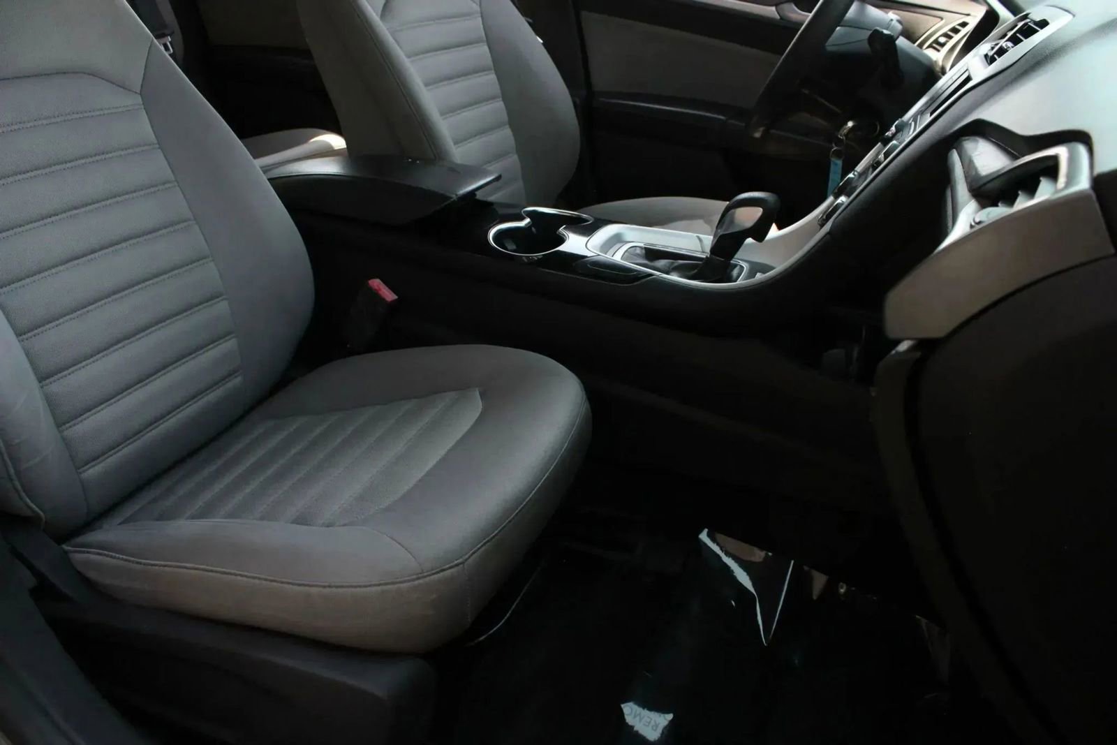 Used 2014 Ford Fusion S FWD image 22