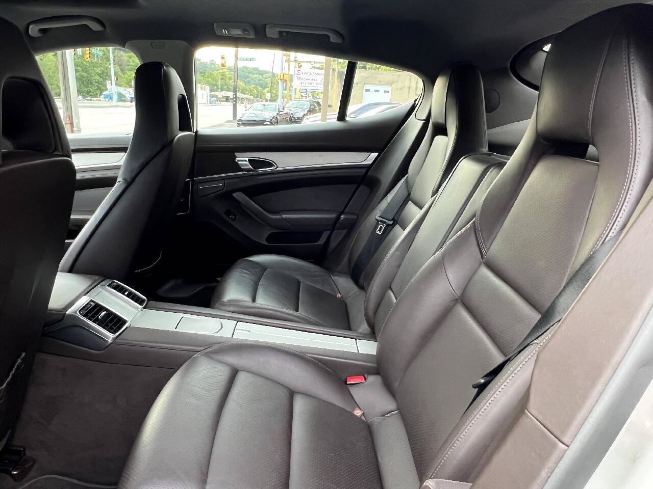 Used 2010 Porsche Panamera S RWD image 16