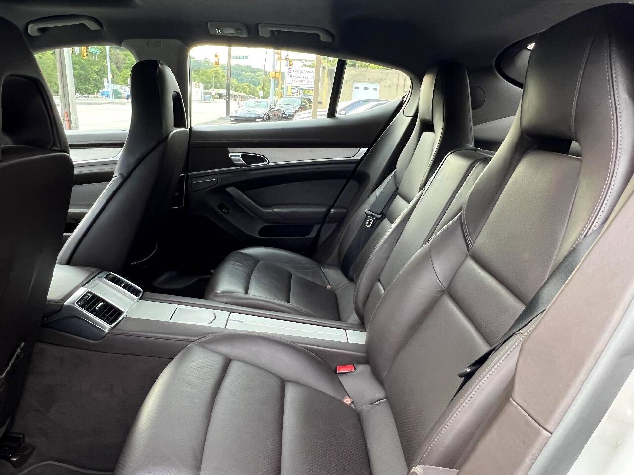 Used 2010 Porsche Panamera S image 16