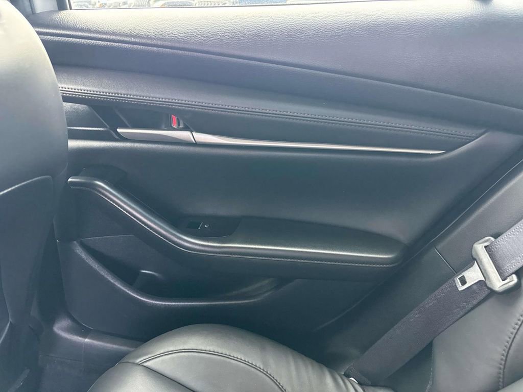 Used 2024 MAZDA MAZDA3 s image 18