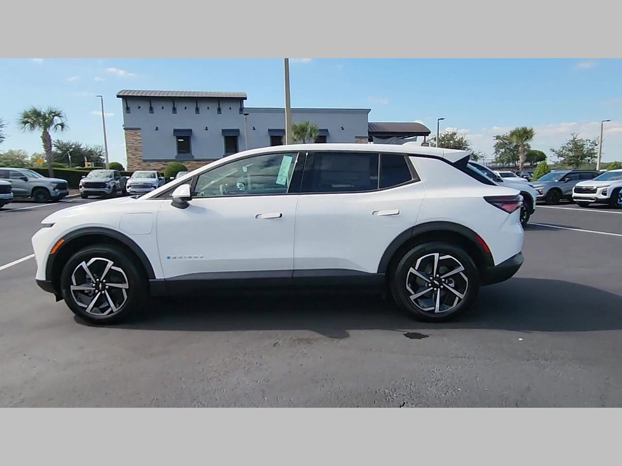 New 2026 Chevrolet Equinox EV LT w/ Comfort Package AWD/4WD image 19