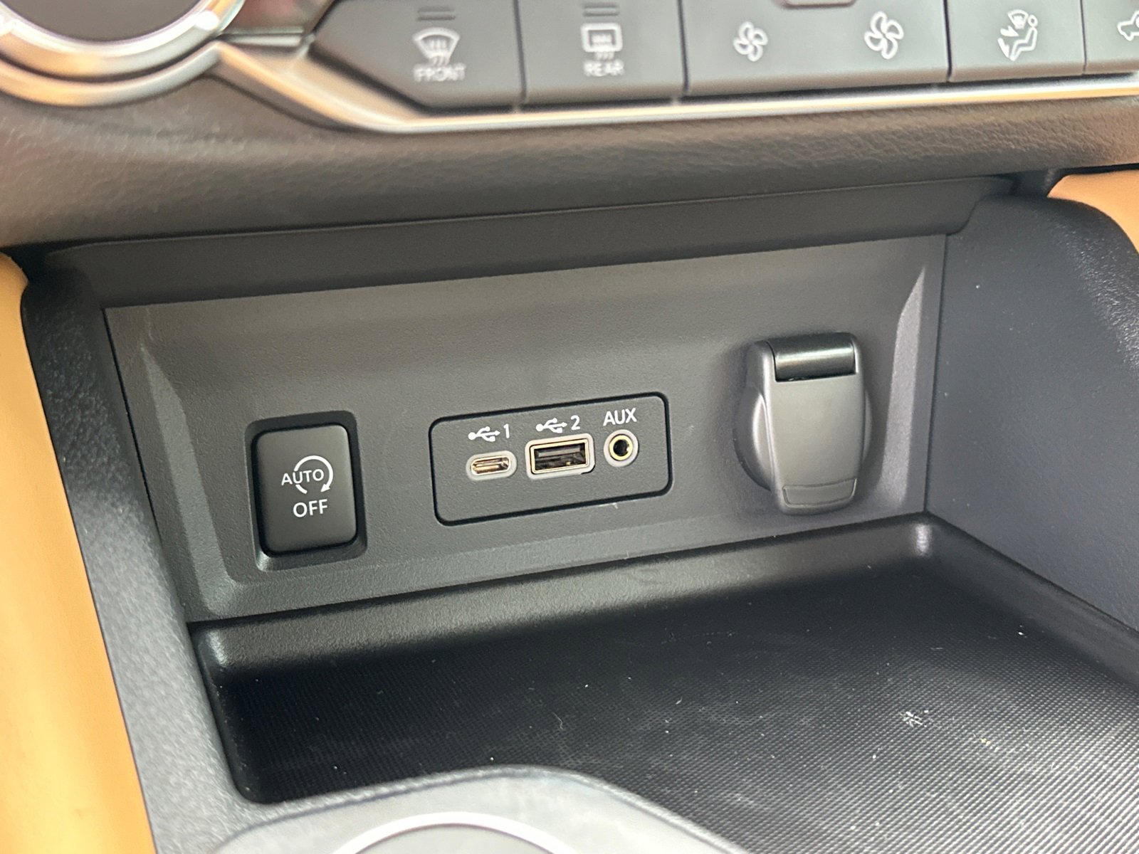 New 2025 Nissan Sentra SV w/ SV Premium Package image 31