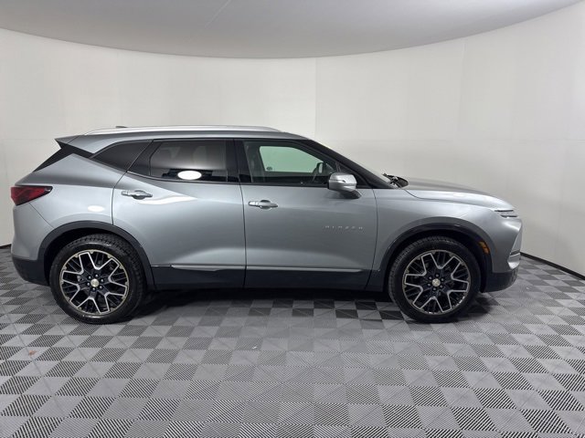 Used 2023 Chevrolet Blazer Premier w/ Enhanced Convenience Package image 2