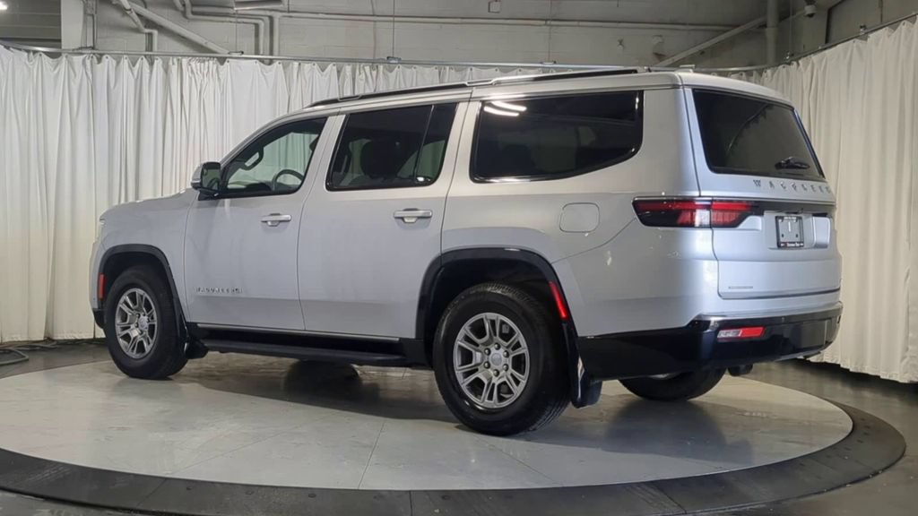 Used 2022 Jeep Wagoneer Series I w/ Convenience Group I AWD/4WD image 8