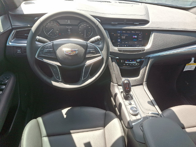 New 2025 Cadillac XT5 Luxury w/ LPO, Floor Liner Package FWD image 10