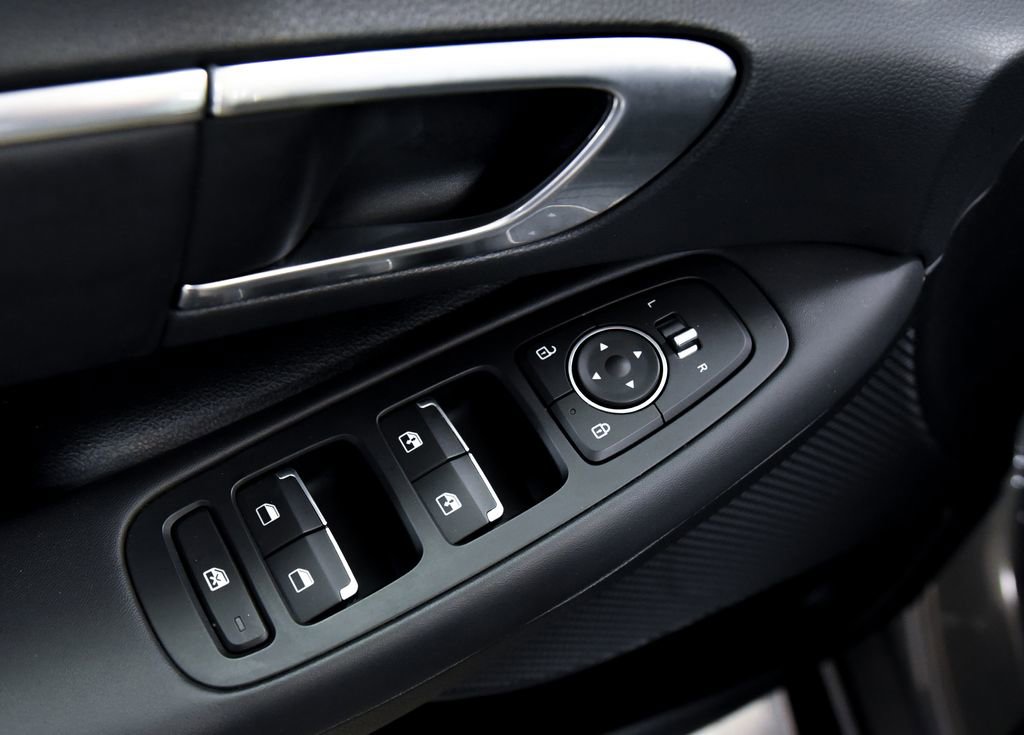 Used 2022 Hyundai Sonata SEL image 15