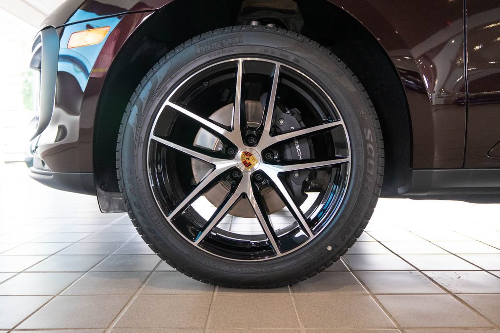 New 2026 Porsche Macan AWD/4WD image 12