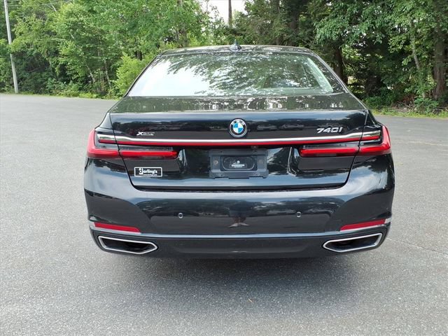 Used 2021 BMW 740i xDrive w/ Premium Package AWD/4WD image 6