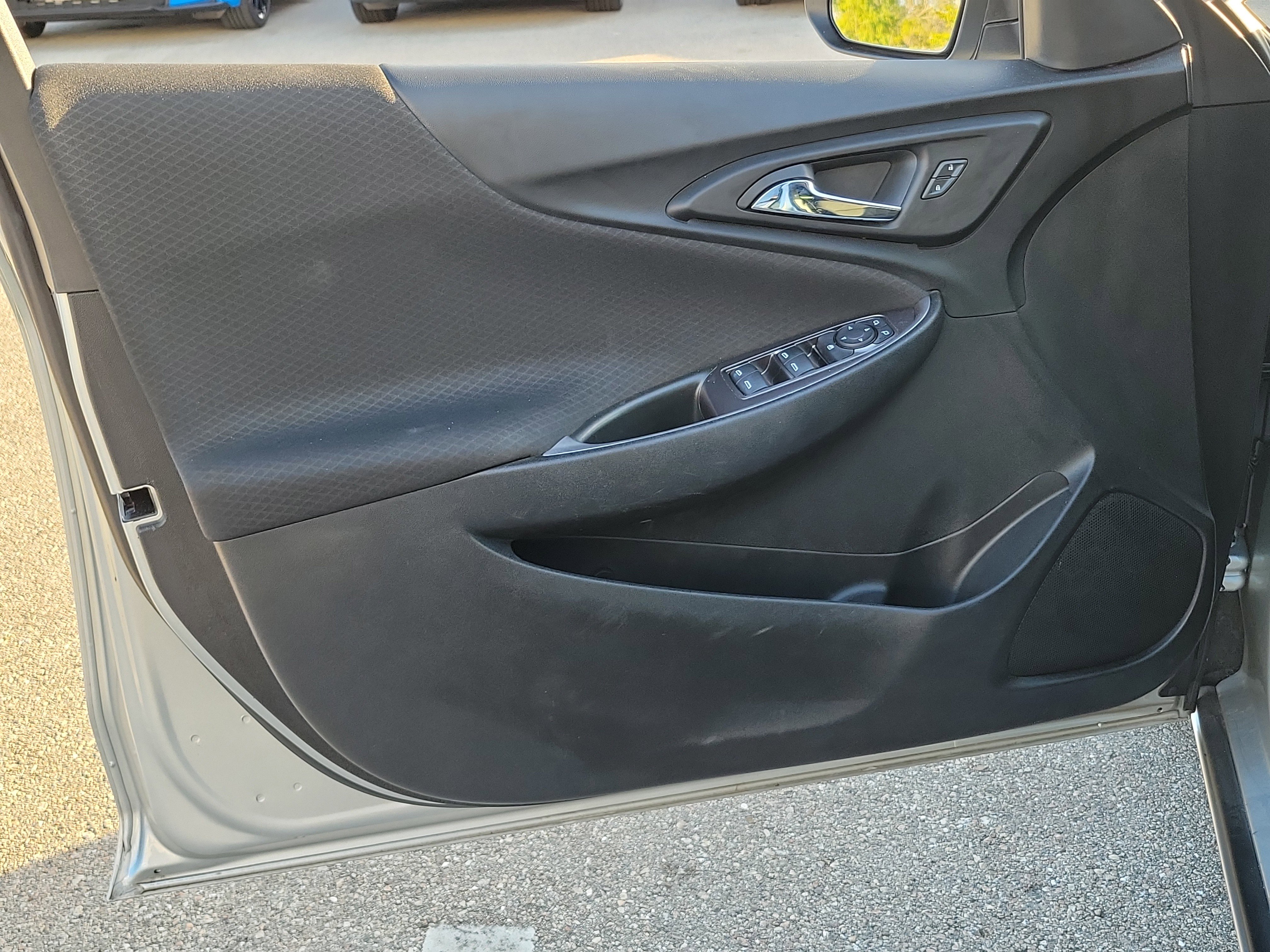 Used 2022 Chevrolet Malibu LS image 21