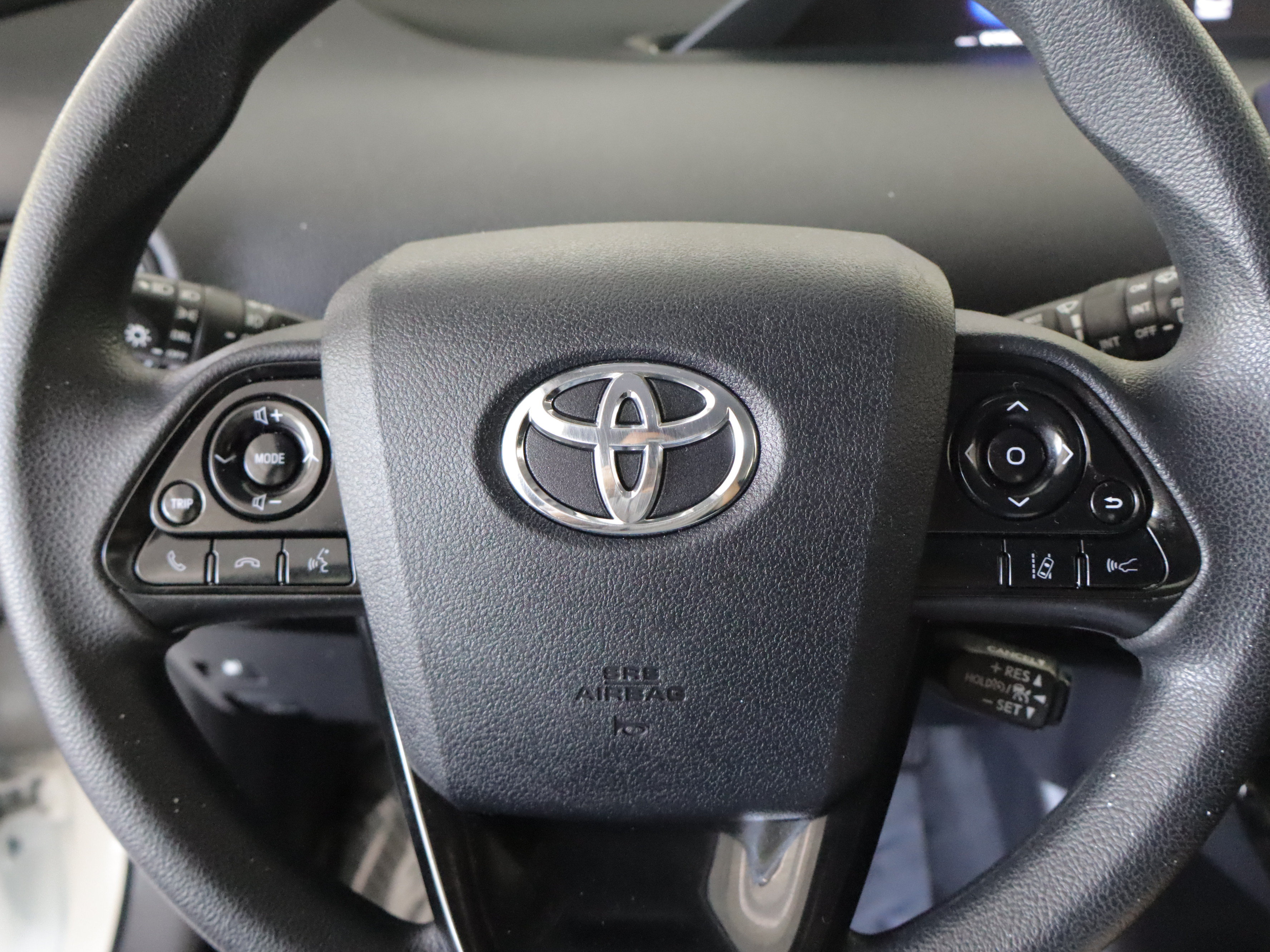Used 2019 Toyota Prius AWD image 12