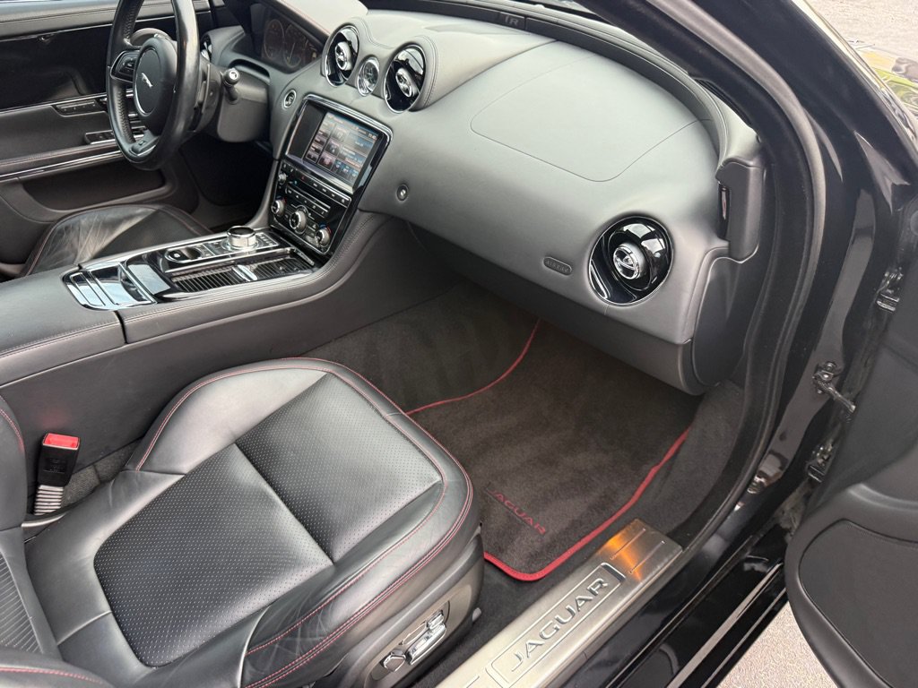Used 2014 Jaguar XJ R LWB RWD image 57