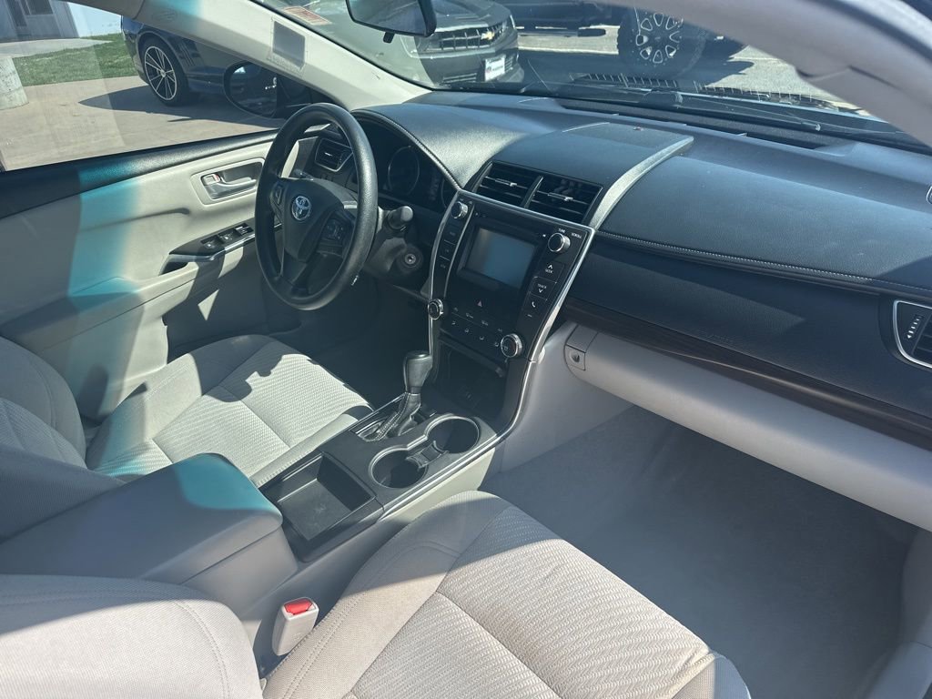 Used 2017 Toyota Camry SE FWD image 25
