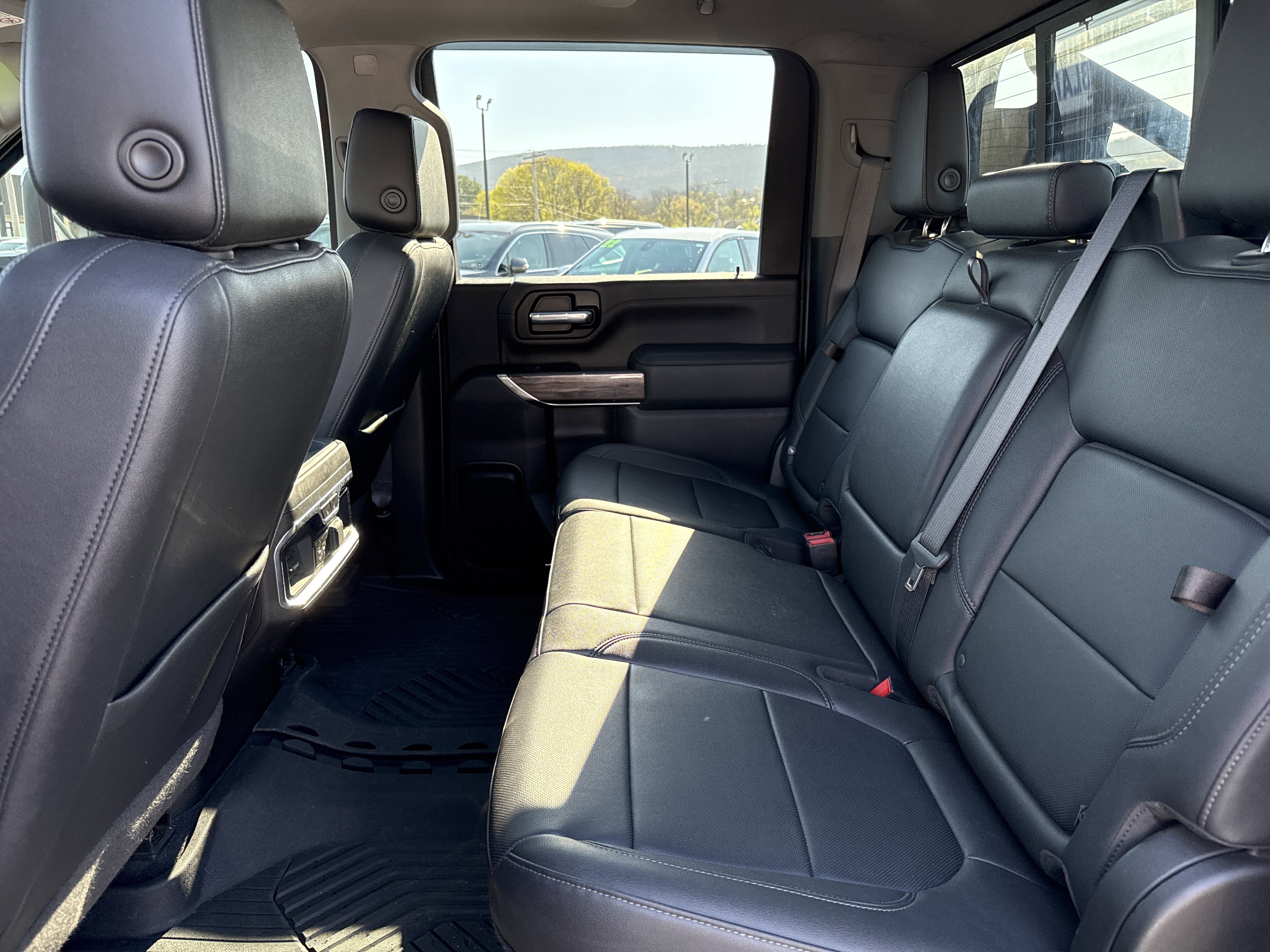 Used 2022 Chevrolet Silverado 2500 LTZ w/ LTZ Premium Package image 13