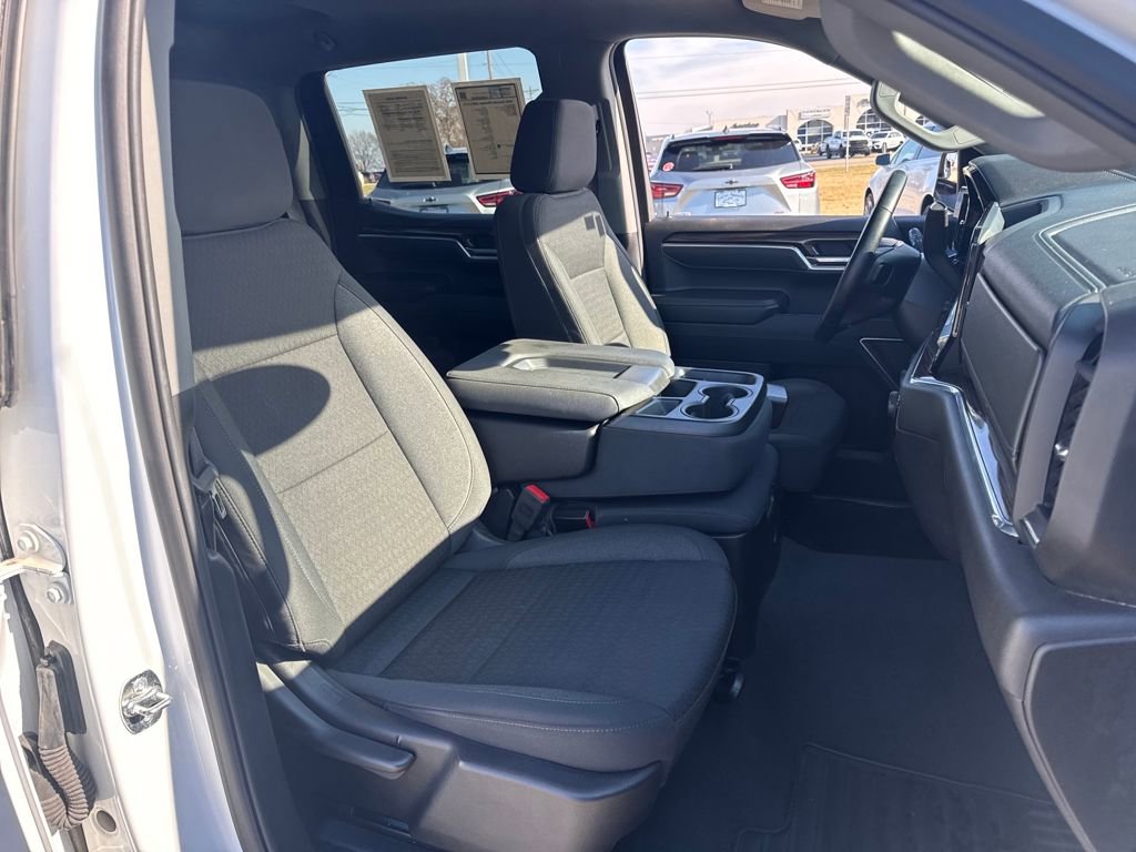 Used 2025 Chevrolet Silverado 1500 LT image 20