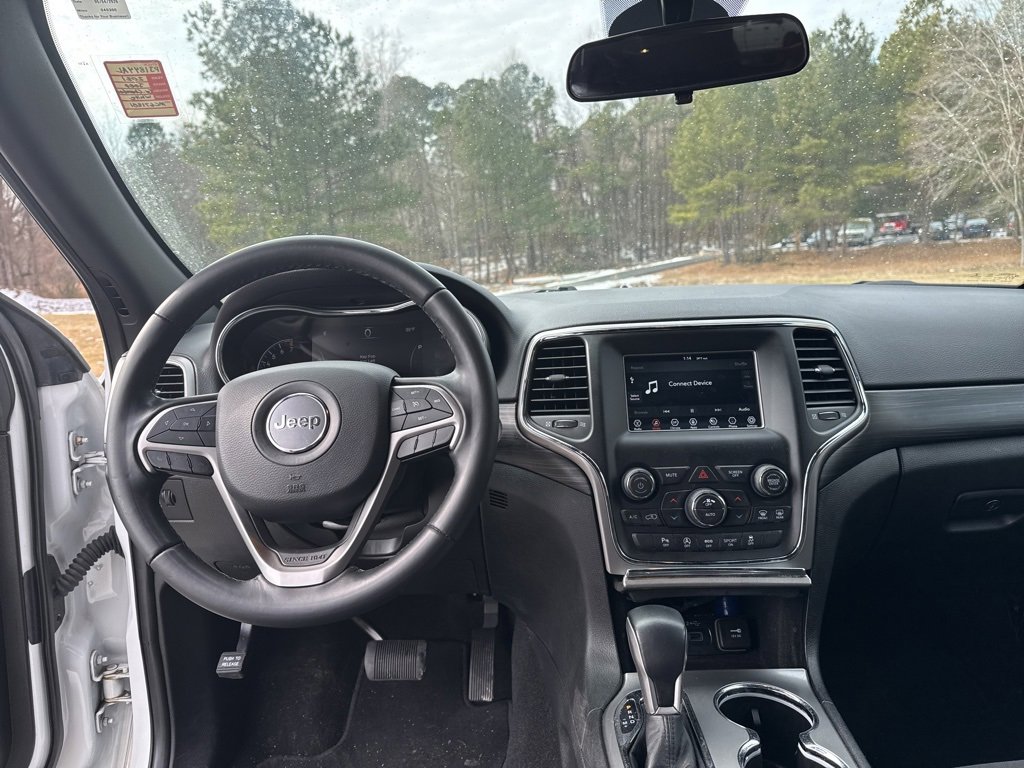 Used 2021 Jeep Grand Cherokee Laredo image 11