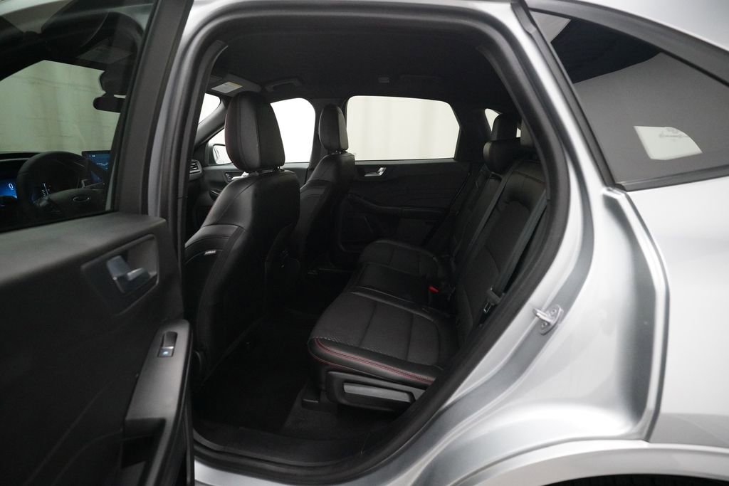 Used 2023 Ford Escape ST-Line w/ Tech Pack #1 AWD/4WD image 16