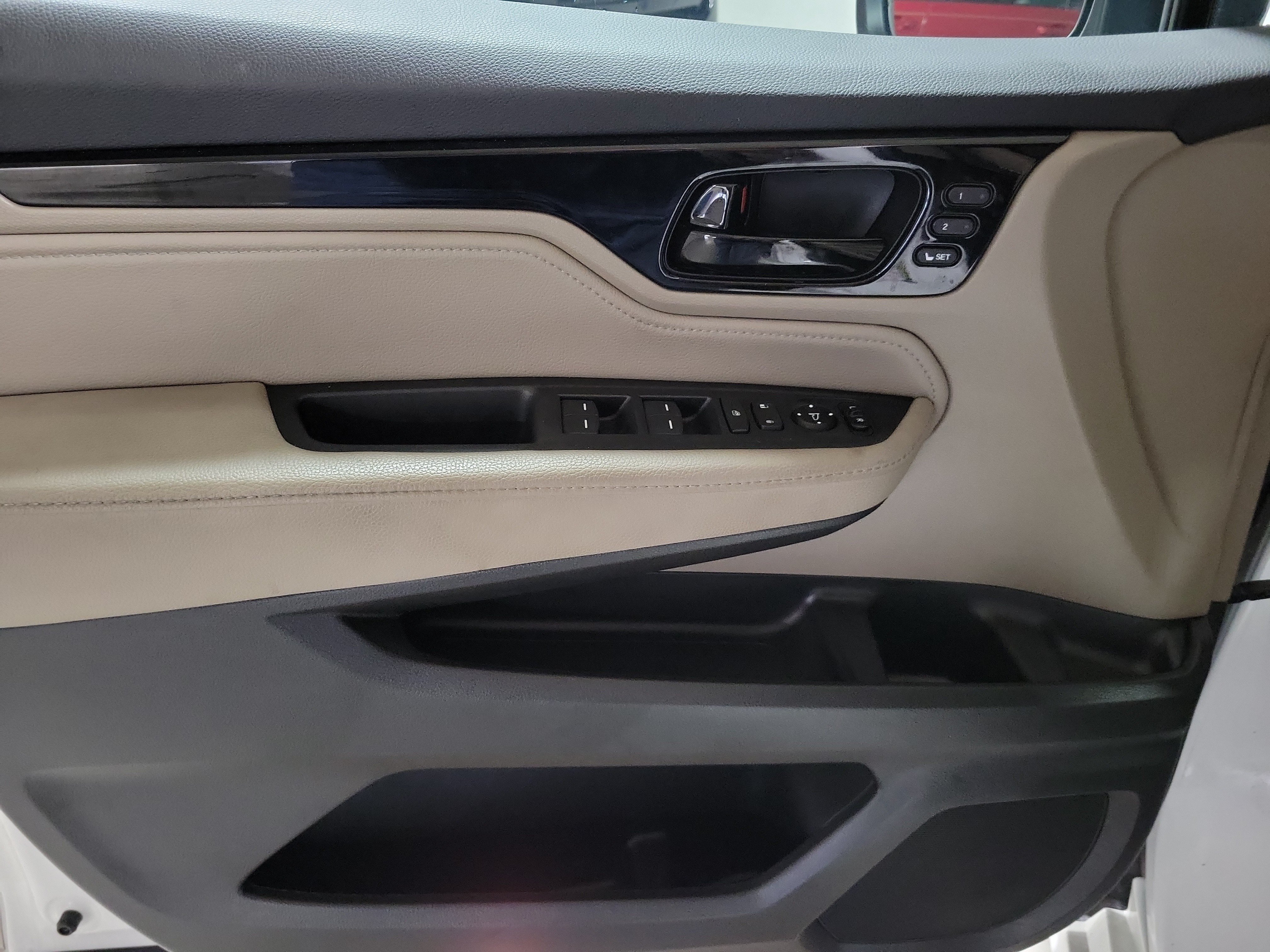 Certified 2024 Honda Odyssey Touring image 21