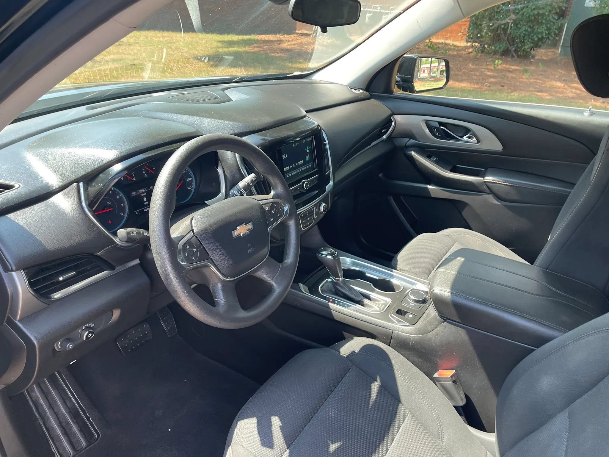 Used 2019 Chevrolet Traverse LS FWD image 11